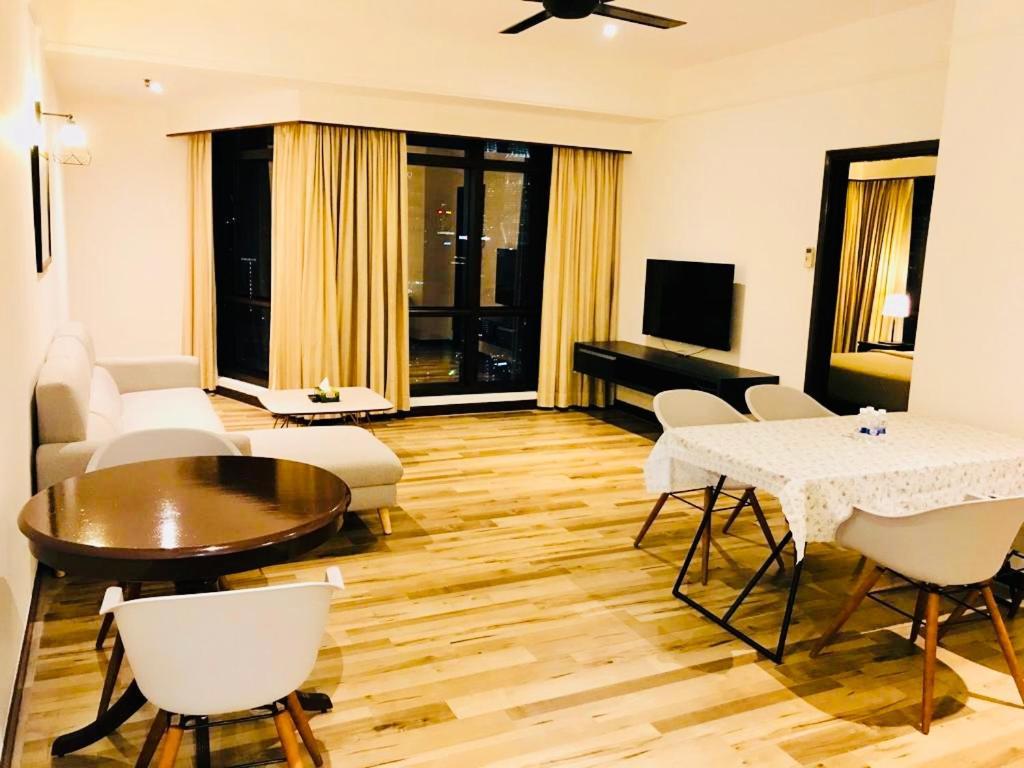 Elements Service Suite@ Times Square Куала Лумпур Екстериор снимка