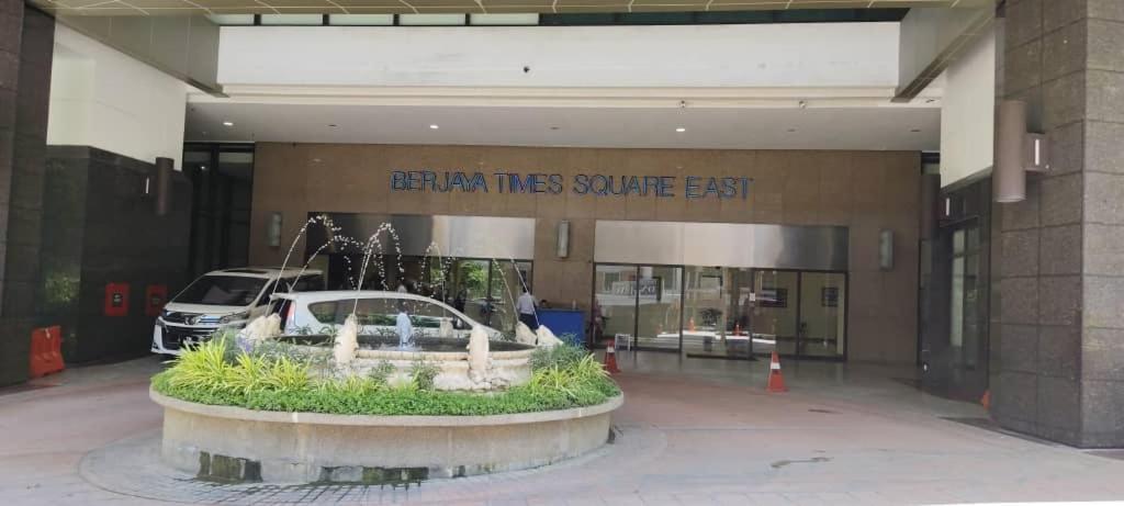 Elements Service Suite@ Times Square Куала Лумпур Екстериор снимка